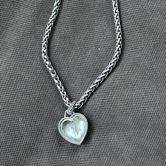Etsy Vintage Silver Tone Floating Heart Necklace - Picture 13 of 16